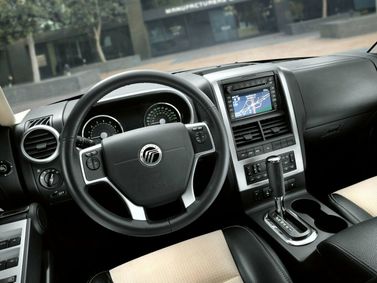 Mercury Mountaineer ثالثاً، دفع رباعي 5 أبواب — منطقة السائق