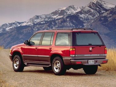 Mercury Mountaineer I، دفع رباعي 5 أبواب — منظر خلفي أيمن