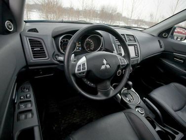 Mitsubishi ASX I، دفع رباعي 5 أبواب — منطقة السائق