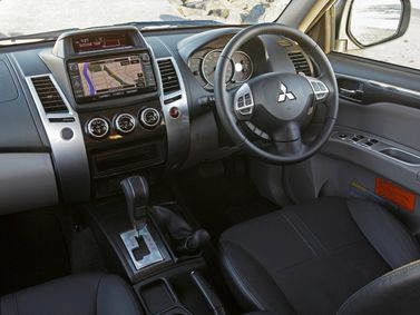 Mitsubishi Challenger فيس ليفت الثاني، دفع رباعي 5 أبواب — لوحة القيادة