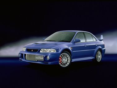 Mitsubishi Lancer Evolution سادساً، سيدان — منظر أمامي أيمن