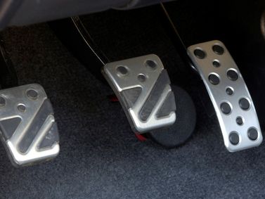 Mitsubishi Lancer Evolution تاسعًا، سيدان — تفصيل داخلي