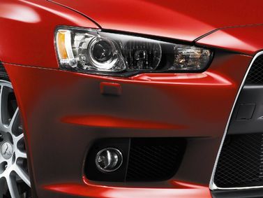 Mitsubishi Lancer Evolution X، سيدان — المصباح الأمامي