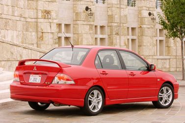 Mitsubishi Lancer Ralliart IX Рестайлинг, Седан — вид сзади справа