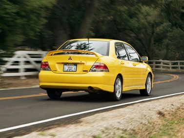 Mitsubishi Lancer Ralliart IX, Седан — вид сзади справа