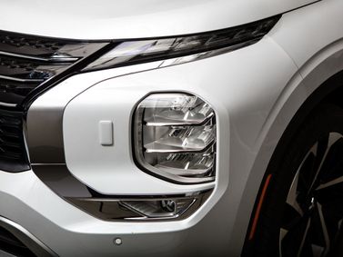 Mitsubishi Outlander IV, Внедорожник 5 дв. — передняя фара