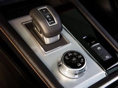 Mitsubishi Outlander IV, Внедорожник 5 дв. — селектор коробки передач