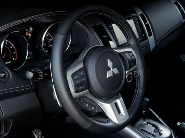 Mitsubishi Outlander II Рестайлинг, Внедорожник 5 дв. — рулевое колесо