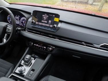 Mitsubishi Outlander IV, Внедорожник 5 дв. — передняя панель