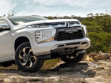 Mitsubishi Pajero Sport III Рестайлинг 2, Внедорожник 5 дв. — вид спереди в три четверти