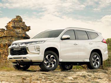 Mitsubishi Pajero Sport III Рестайлинг 2, Внедорожник 5 дв. — вид спереди в три четверти
