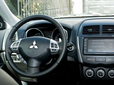 Mitsubishi RVR ثالثاً، دفع رباعي 5 أبواب — منطقة السائق
