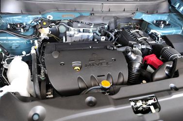 Mitsubishi RVR ثالثاً، دفع رباعي 5 أبواب — حجرة المحرك