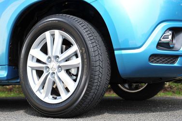 Mitsubishi RVR ثالثاً، دفع رباعي 5 أبواب — جنط العجلة