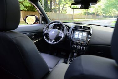 Mitsubishi RVR ثالثاً فيس ليفت 3، دفع رباعي 5 أبواب — منطقة السائق