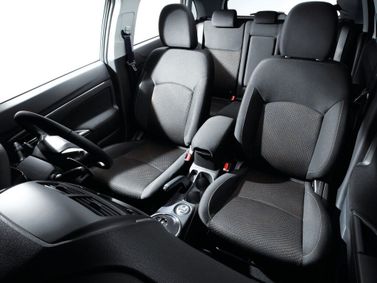 Mitsubishi RVR ثالثاً فيس ليفت، دفع رباعي 5 أبواب — منظر عام للمقصورة