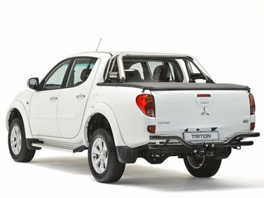 Mitsubishi Triton IV, Пикап двойная кабина — вид сзади слева