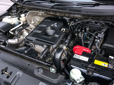 Mitsubishi Triton سادساً، بيك أب بكابينة مزدوجة — حجرة المحرك