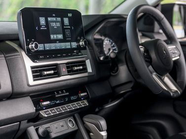 Mitsubishi Triton سادساً، بيك أب بكابينة مزدوجة — شاشة نظام المعلومات والترفيه