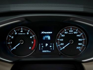 Mitsubishi Xpander I, Внедорожник 5 дв. — панель приборов