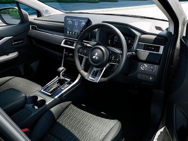 Mitsubishi Xpander I تجميل الوجه 2، دفع رباعي 5 أبواب — منطقة السائق