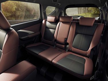 Mitsubishi Xpander I تجميل الوجه 2، دفع رباعي 5 أبواب Cross — المقاعد الخلفية