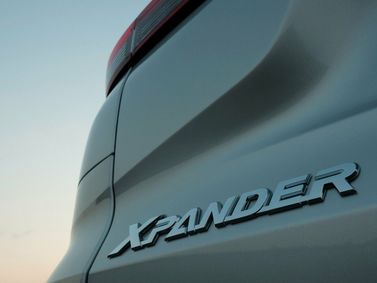 Mitsubishi Xpander I, Внедорожник 5 дв. — эмблема и обозначение модели