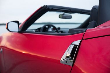 Nissan 370Z أنا فيس ليفت، رودستر — منظر عام للسيارة