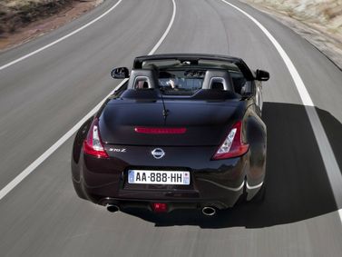 Nissan 370Z I، رودستر — منظر خلفي