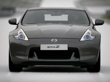 Nissan 370Z I، كوبيه — منظر أمامي