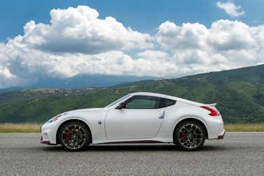 Nissan 370Z أنا فيس ليفت، كوبيه Nismo — منظر من الجانب الأيسر