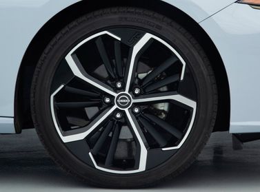 Nissan Altima فيس ليفت السادس (L34)، سيدان — جنط العجلة