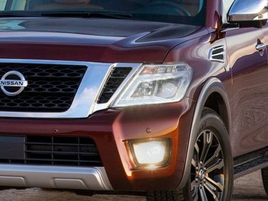 Nissan Armada ثانياً، دفع رباعي 5 أبواب — منظر أمامي أيمن