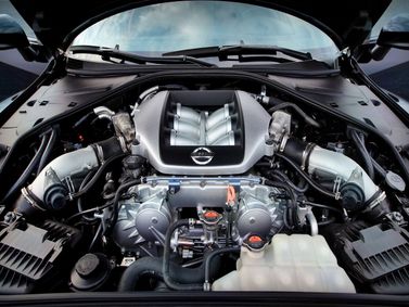 Nissan GT-R I، كوبيه — حجرة المحرك