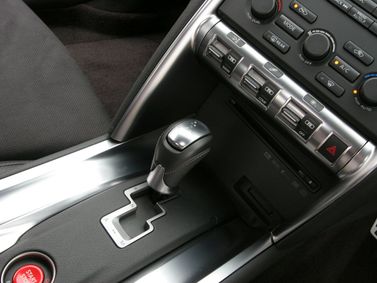 Nissan GT-R I، كوبيه — محدد ناقل الحركة