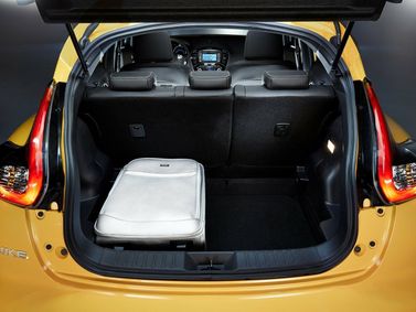 Nissan Juke أنا فيس ليفت، دفع رباعي 5 أبواب — حجرة الأمتعة