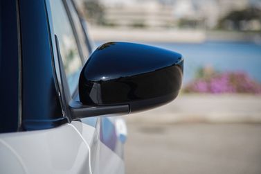 Nissan Kicks I، دفع رباعي 5 أبواب — مرآة جانبية