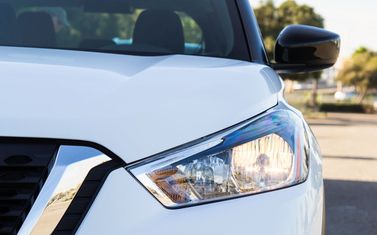 Nissan Kicks I، دفع رباعي 5 أبواب — المصباح الأمامي