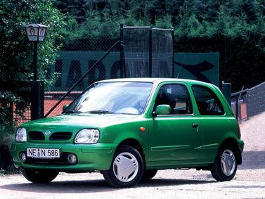 Nissan Micra II (K11)، هاتشباك 3 أبواب — منظر أمامي أيسر