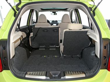Nissan Micra IV (K13)، هاتشباك 5 أبواب — حجرة الأمتعة
