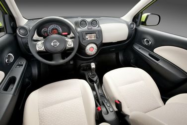 Nissan Micra IV (K13)، هاتشباك 5 أبواب — لوحة القيادة