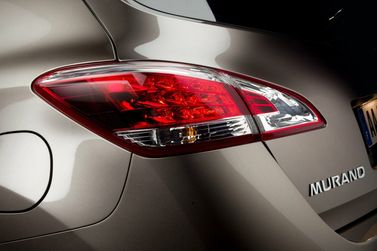 Nissan Murano 2 (Z51) II (Z51) Facelift 2، دفع رباعي 5 أبواب — المصباح الخلفي