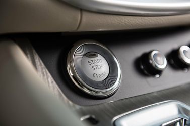 Nissan Murano III (Z52)، دفع رباعي 5 أبواب — تفصيل داخلي