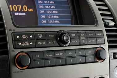 Nissan Pathfinder ثالثاً، دفع رباعي 5 أبواب — شاشة نظام المعلومات والترفيه