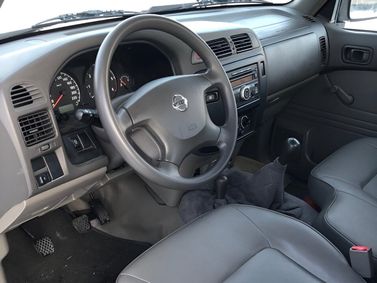 Nissan Patrol عملية فيس ليفت V (Y61)، بيك أب بكابينة مفردة — منطقة السائق