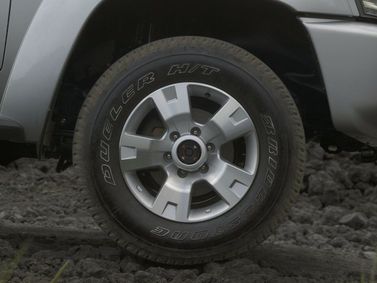 Nissan Patrol عملية فيس ليفت V (Y61)، دفع رباعي 5 أبواب — جنط العجلة