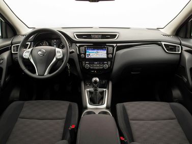 Nissan Qashqai II, Внедорожник 5 дв. — передняя панель