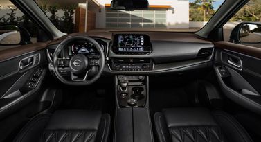Nissan Rogue ثالثاً، دفع رباعي 5 أبواب — لوحة القيادة