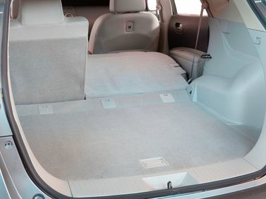 Nissan Rogue أنا فيس ليفت، دفع رباعي 5 أبواب — حجرة الأمتعة