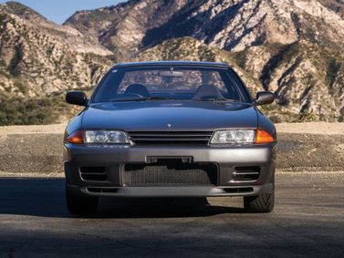 Nissan Skyline VIII (R32)، كوبيه GT-R — منظر أمامي
